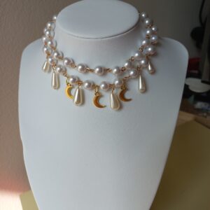 Madame Ivory choker