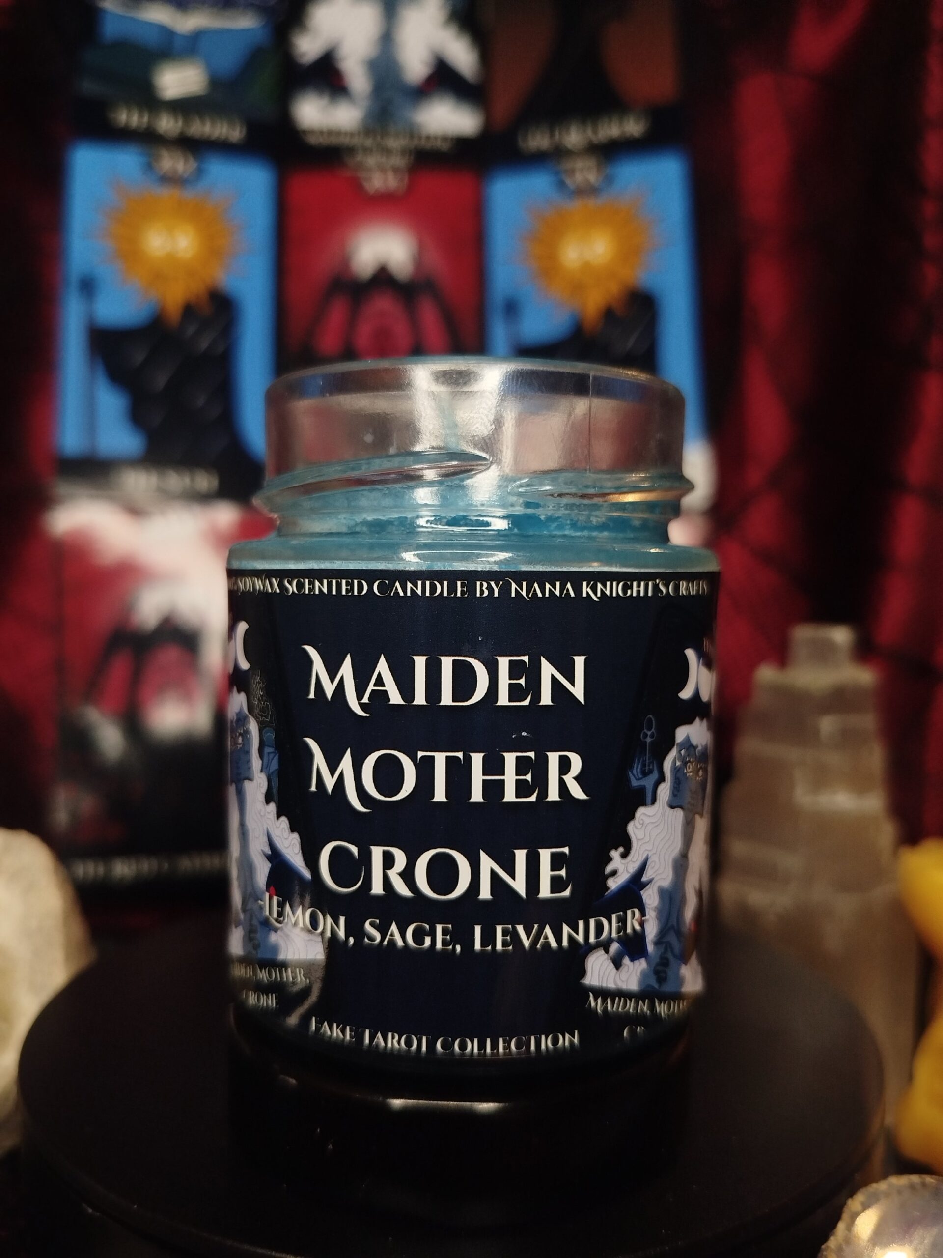 Maiden Mother Crone - Hekaté, azaz a Hold - szójaviasz illatgyertya a Hamis Tarot Kollekcióból - Image 2