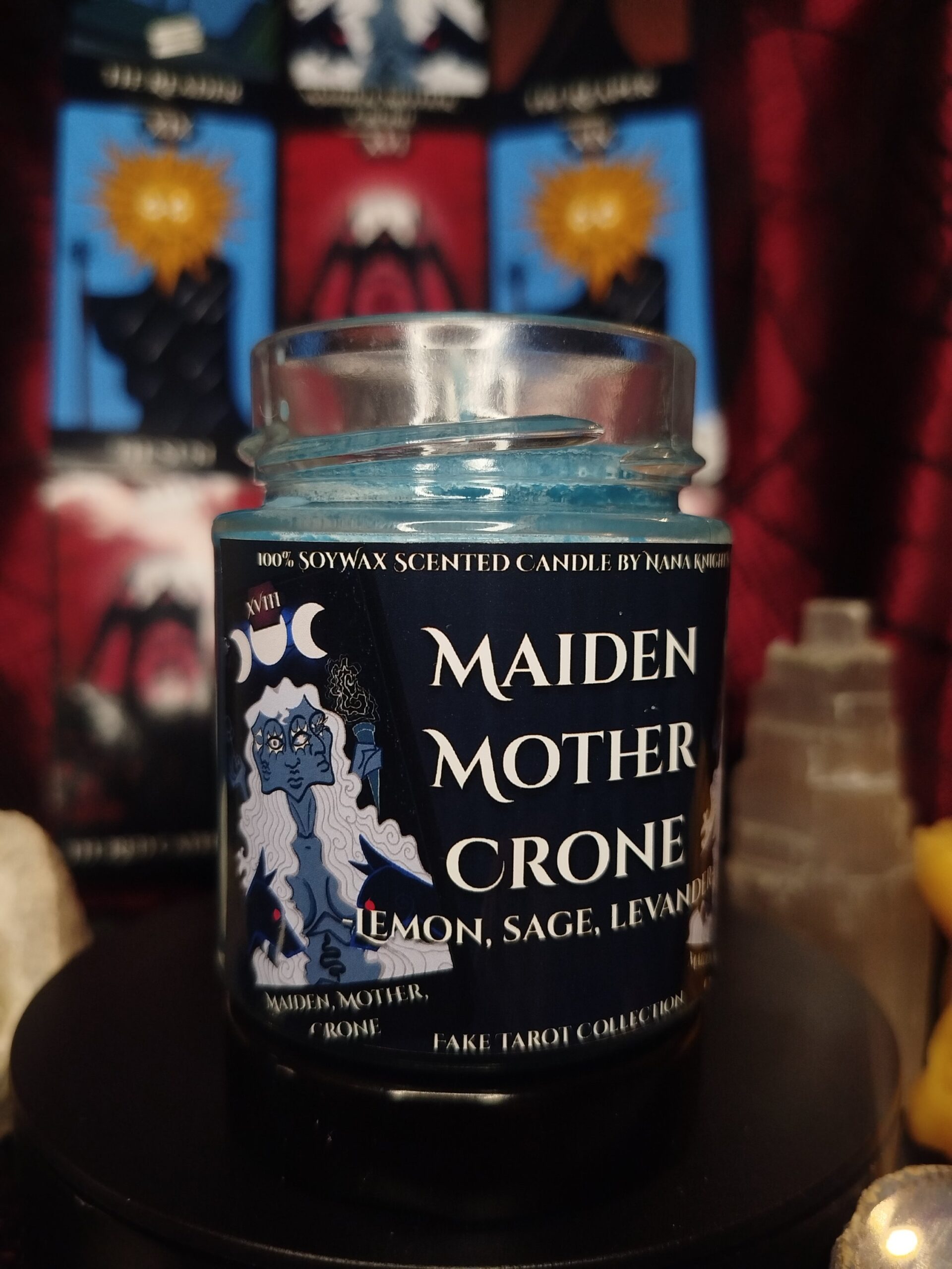 Maiden Mother Crone - Hekaté, azaz a Hold - szójaviasz illatgyertya a Hamis Tarot Kollekcióból