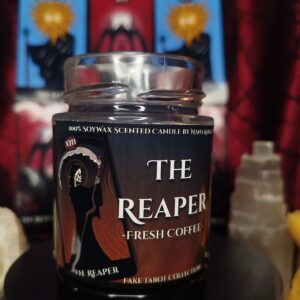 The Reaper - A Kaszás, avagy Halál - szójaviasz illatgyertya a Hamis Tarot Kollekcióból