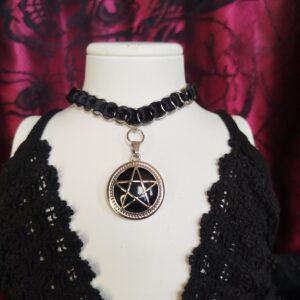 Yennefer - Fémmel fonott szatén choker