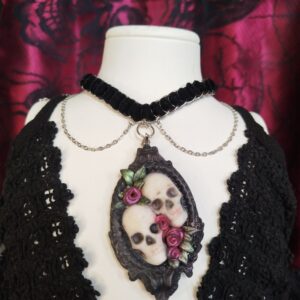 Camilla - Fémmel fonott bársony choker