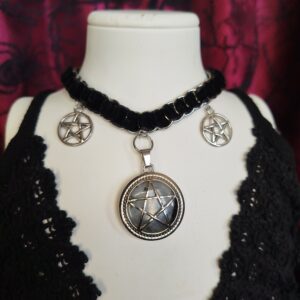 Yenna - Fémmel fonott bársony choker