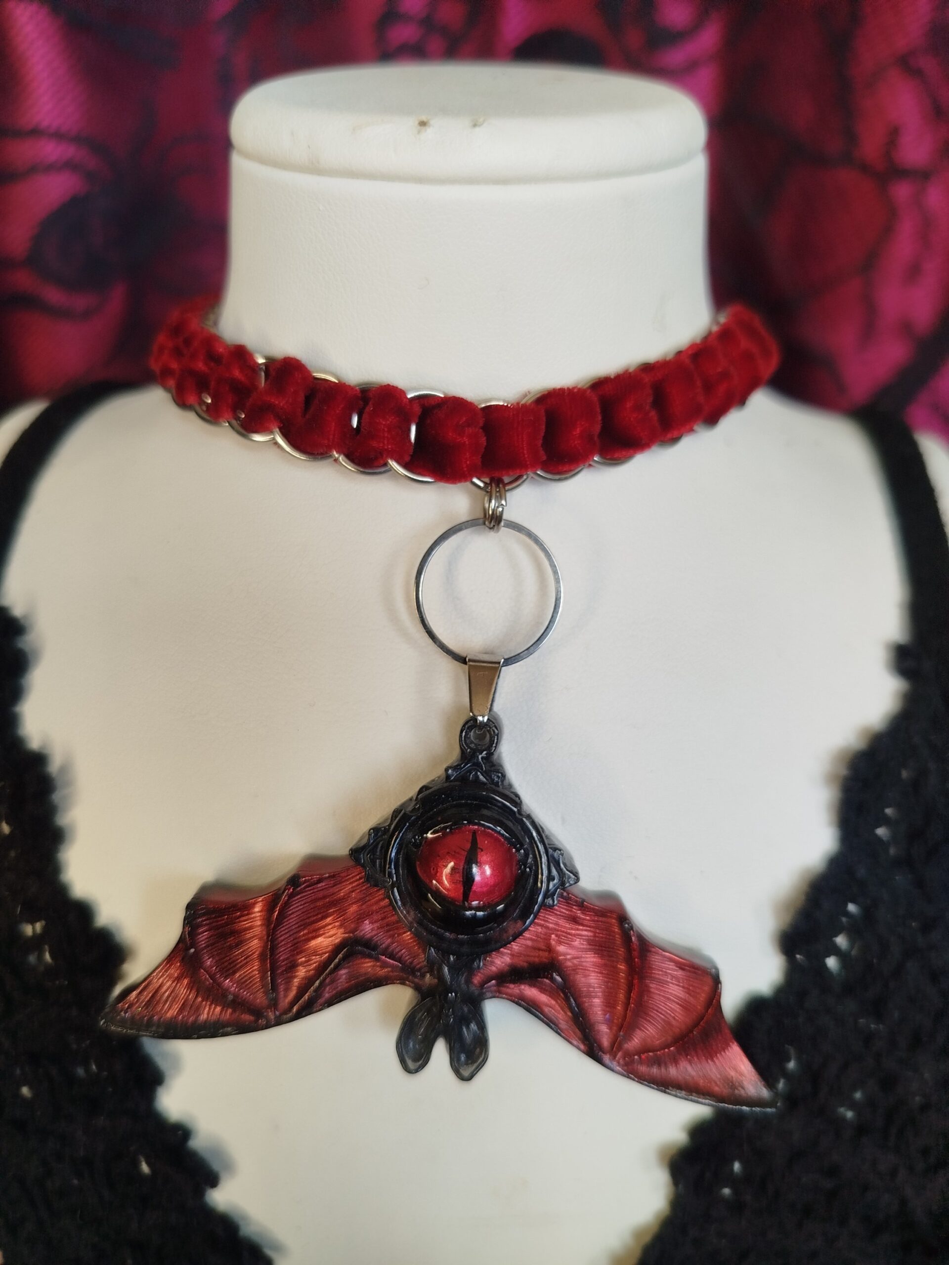 Boo Bat - Fémmel fonott bársony choker