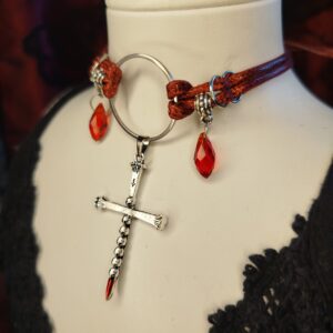 Vampire Hunter (vörös)  Nemesacél műbőr choker és nyaklánc egyben